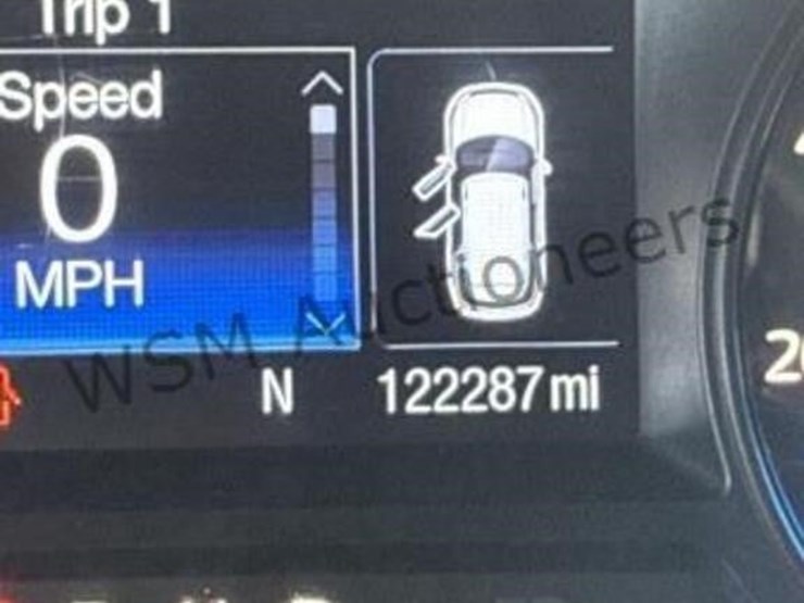 2016-ford-explorer-image-17