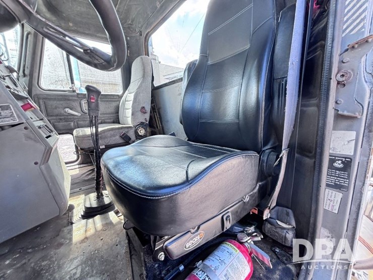 1993-mack-ch613-image-85