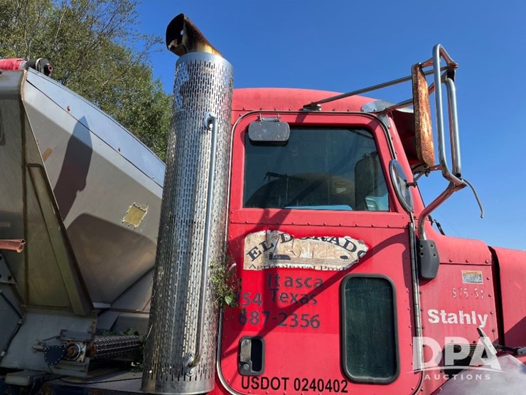 2009-stahly-peterbilt-image-19