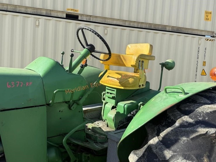 john-deere-4010-image-32