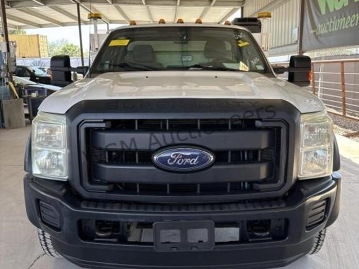 2015-ford-f550-image-3