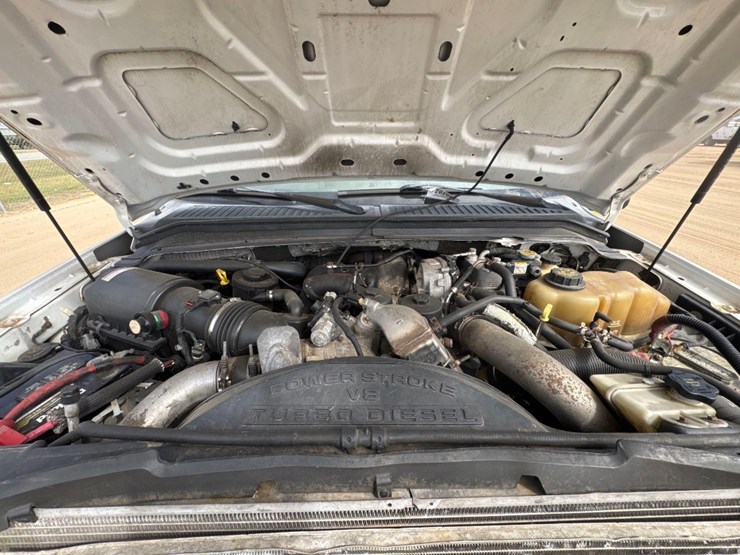 2010-ford-f550-xl-image-24