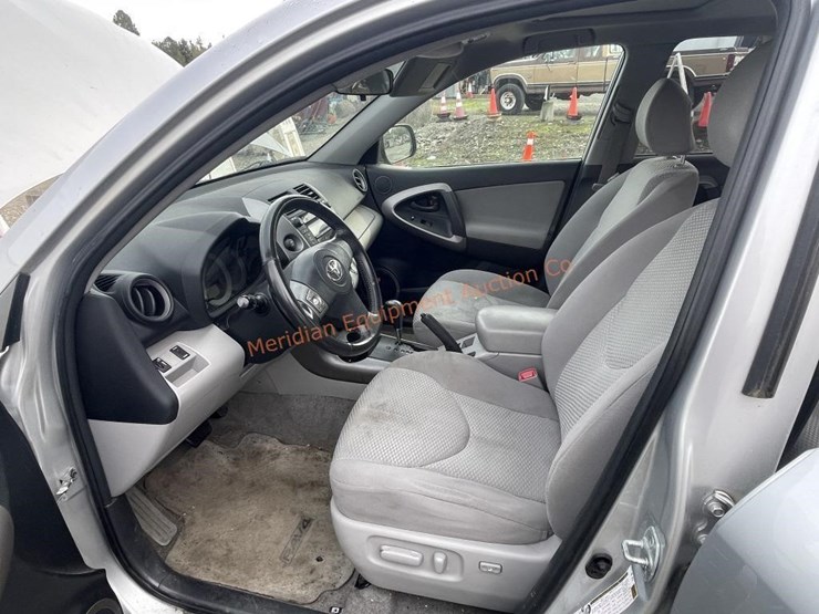 2006-toyota-rav4-image-22