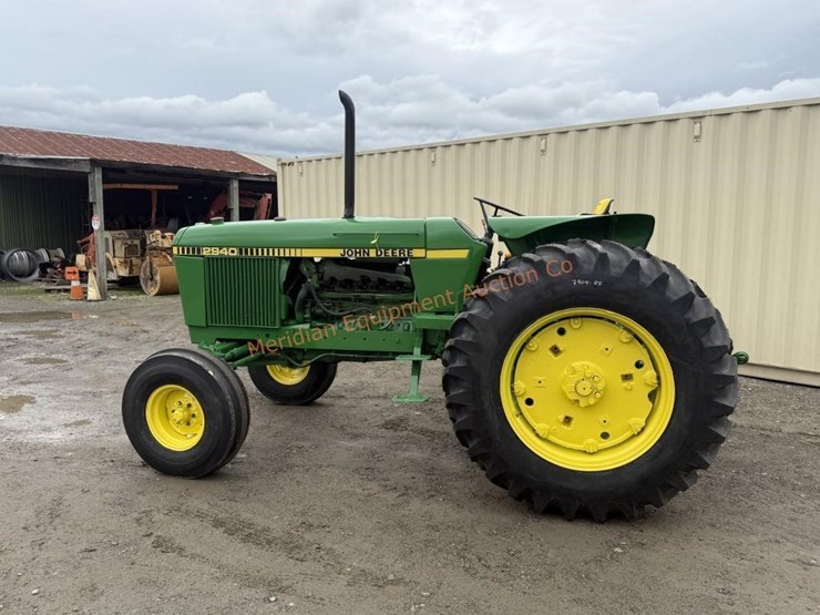 john-deere-2940-image-5