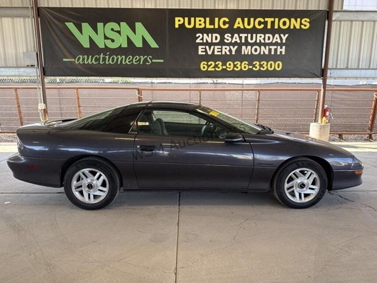 1994-chevrolet-camaro-hatchback-image-1