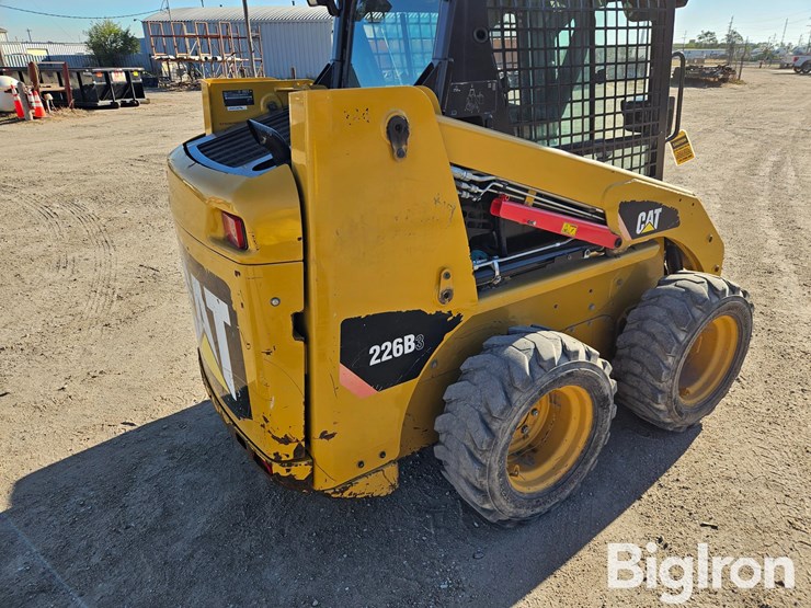 2013-caterpillar-226b3-image-14