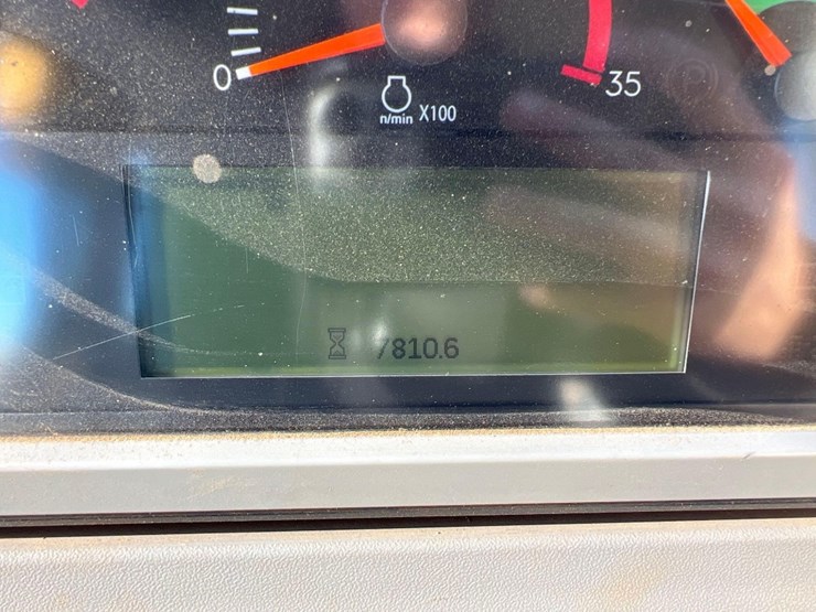 caterpillar-d8t-image-3