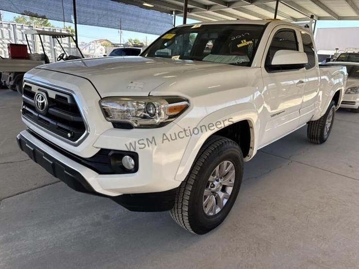 2017-toyota-tacoma-image-4