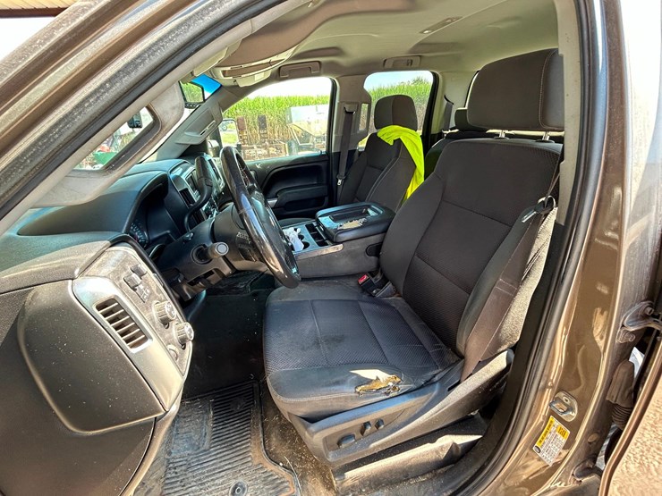 2015-chevrolet-silverado-image-14