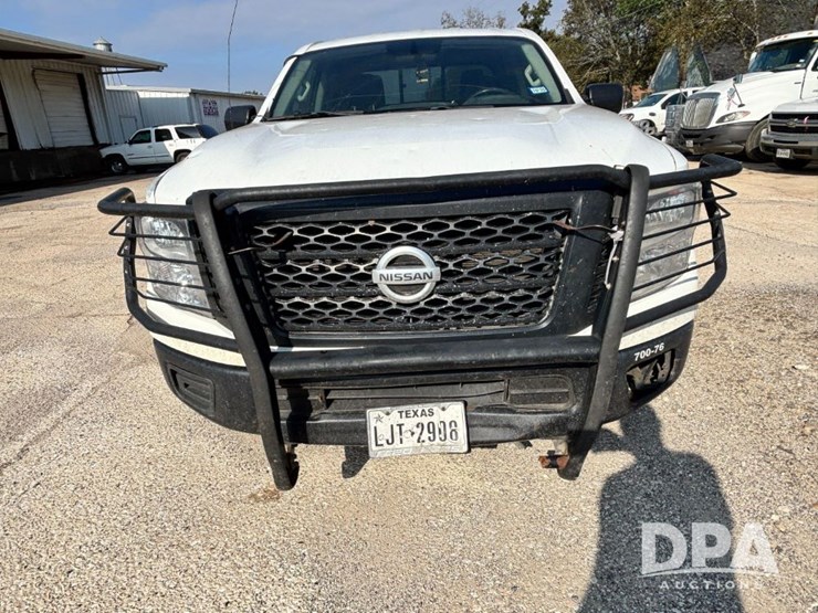 2018-nissan-titan-image-15