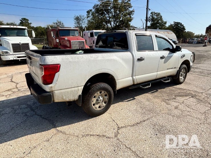 2018-nissan-titan-image-5
