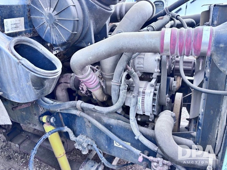 2005-kenworth-t300-image-58