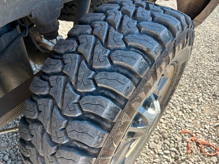 2015-chevrolet-silverado-image-55