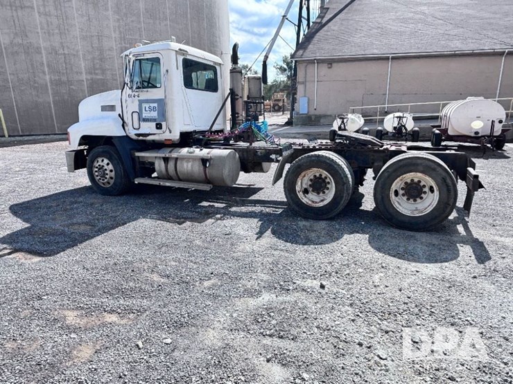 1993-mack-ch613-image-14