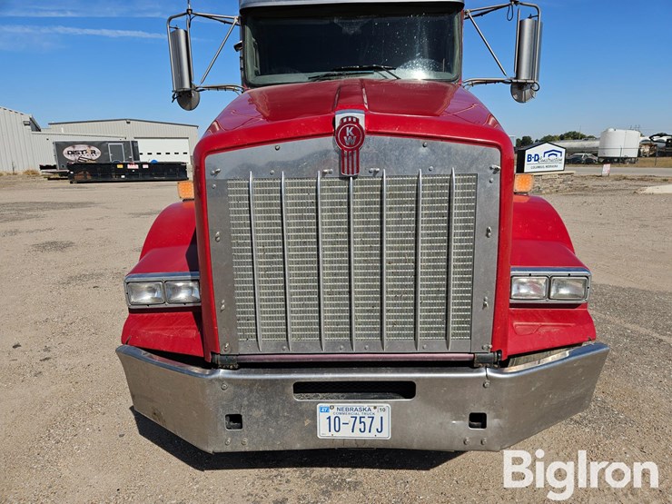 2019-kenworth-t800-image-10