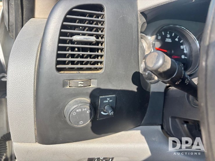 2009-chevrolet-silverado-2500hd-image-81