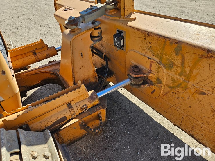 2003-case-650k-lt-image-11