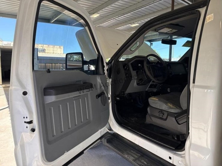 2016-ford-f350-image-23