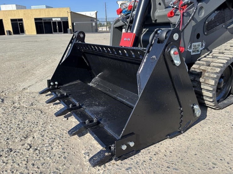 2025-kubota-d1703-image-9