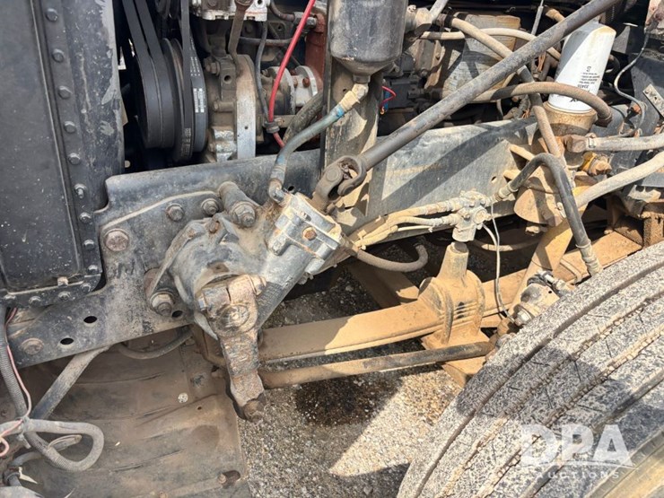 1994-freightliner-fld120-image-50