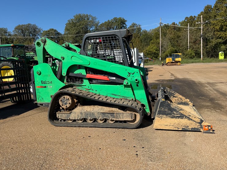 2017-bobcat-t740-image-2