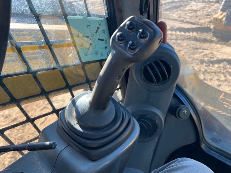 caterpillar-272d2-image-26