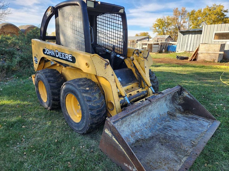 2005-john-deere-250-image-1