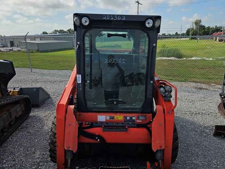 2019-kubota-ssv65-image-4
