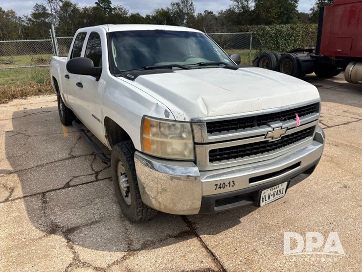 2009-chevrolet-silverado-2500hd-image-3