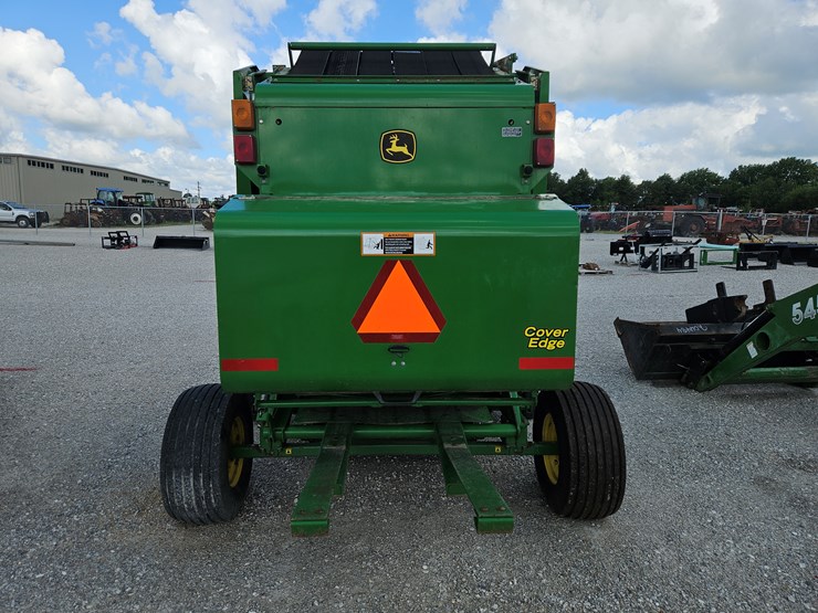 2015-john-deere-854-image-8