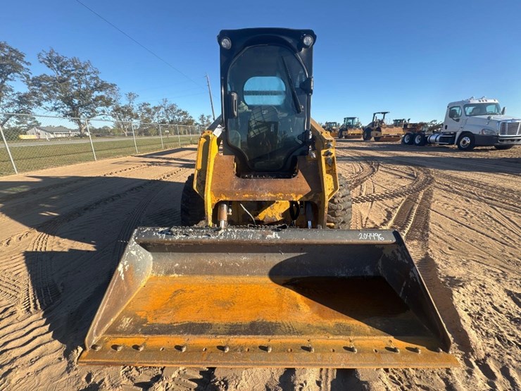 caterpillar-242d-image-3