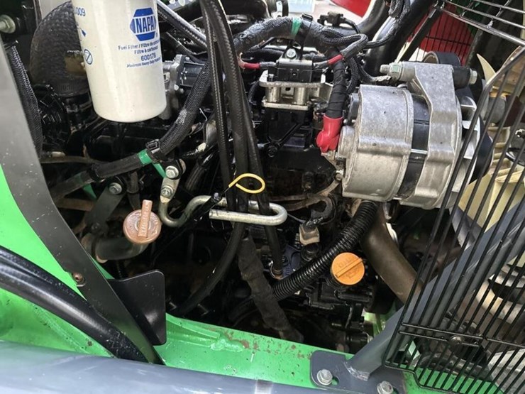 2019-deere-210lep-image-22