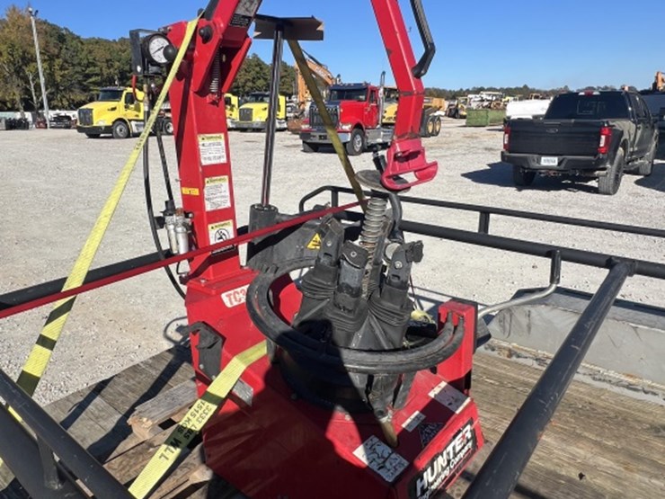 #4628-•-butler-hunter-tire-machine-image-3