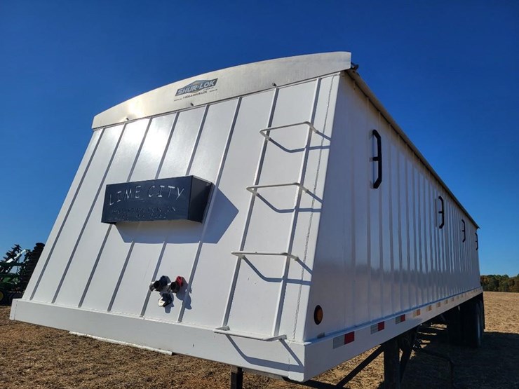 2021-lime-city-equipment-steel-tandem-axle-semi-hopper-trailer---one-owner-image-10