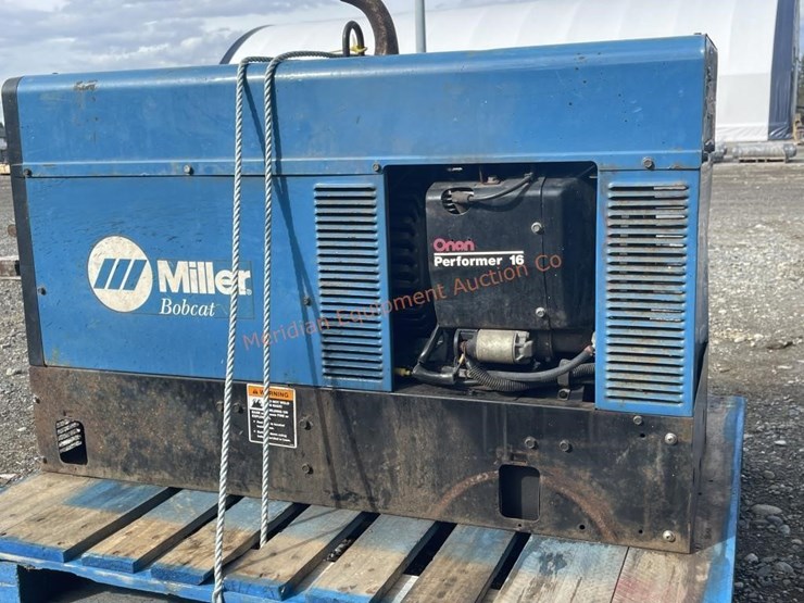 bobcat-miller-225-gas-powered-welder/generator-image-5