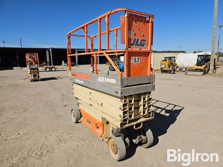 2004-jlg-2630es-image-9