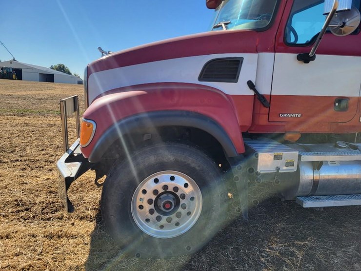 2004-mack-granite-cv713-image-11