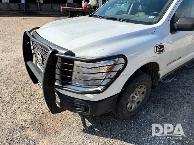 2018-nissan-titan-image-19