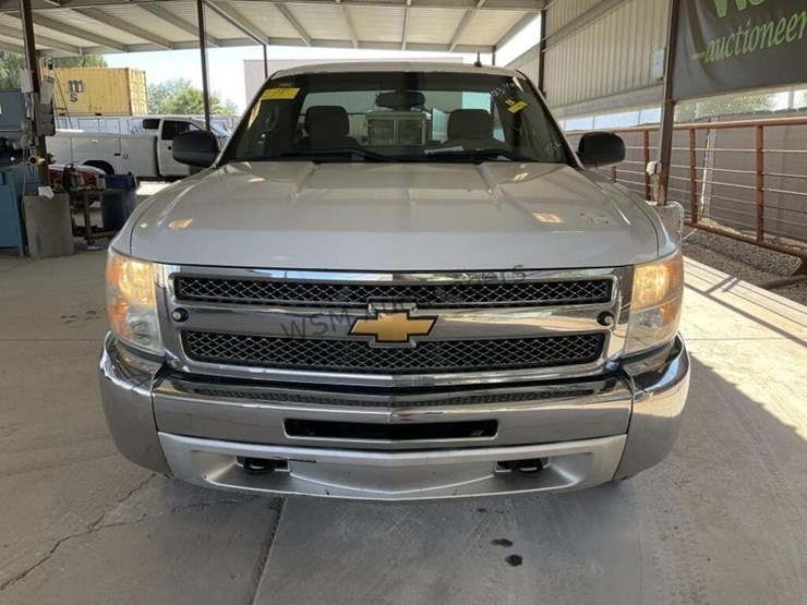 2013-chevrolet-silverado-1500-image-3