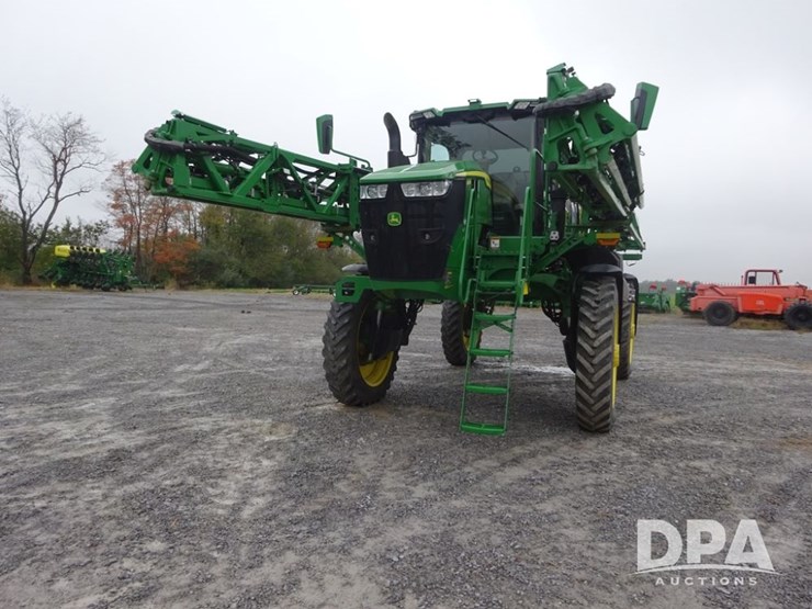 2022-john-deere-410r-image-4