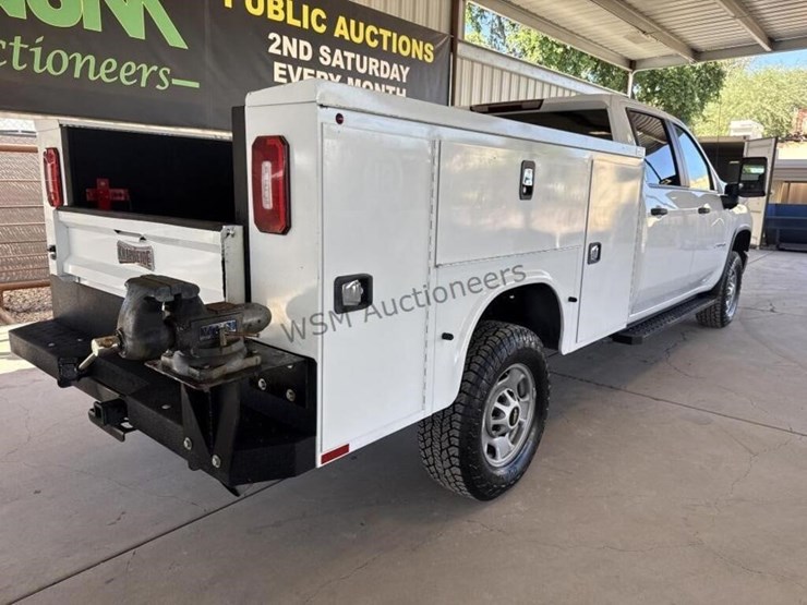 2021-chevrolet-silverado-2500hd-image-7