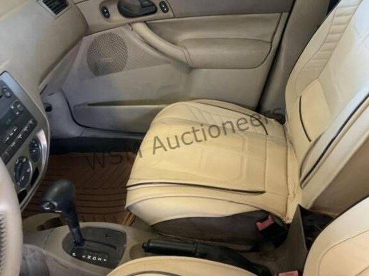 2006-ford-focus-wagon-image-17