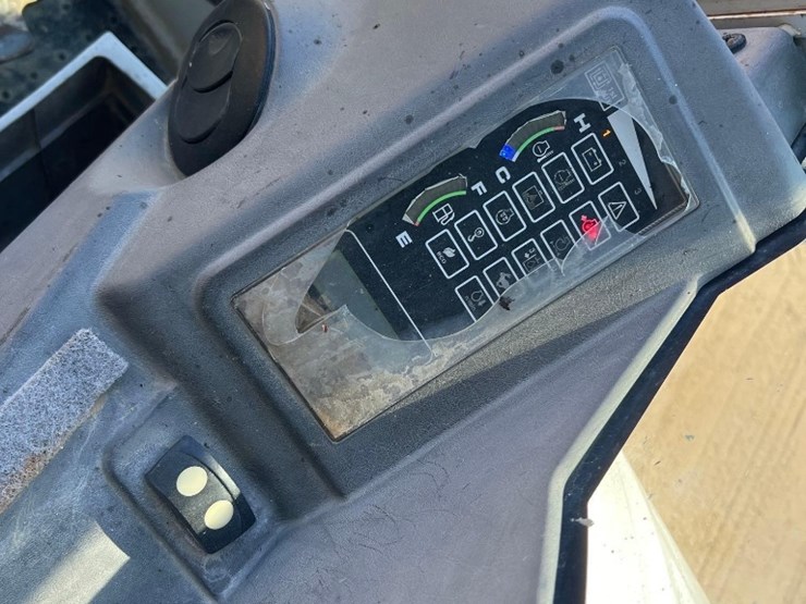 takeuchi-tb285-image-36