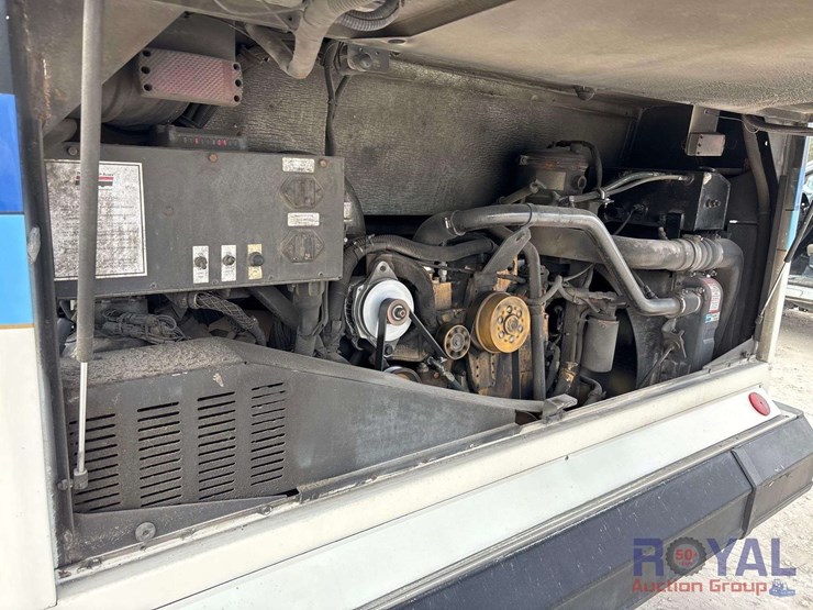 2000-thomas-saf-t-liner-mvp-image-21