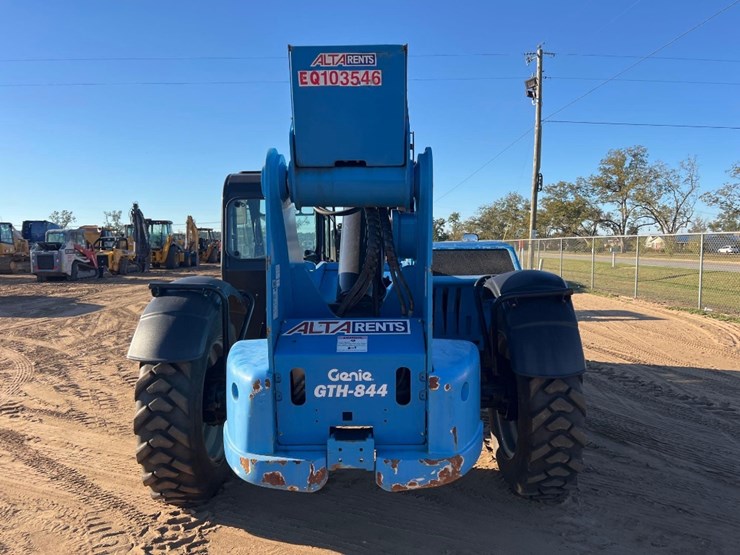 2017-genie-gth844-image-3