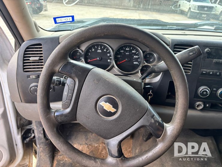 2009-chevrolet-silverado-2500hd-image-82