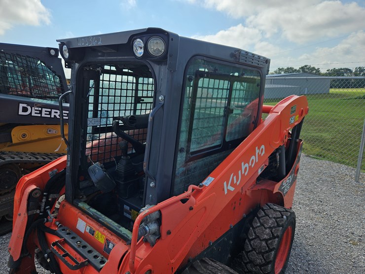 2019-kubota-ssv65-image-18
