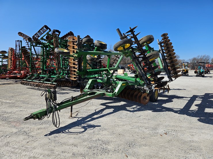 2010-john-deere-637-image-14