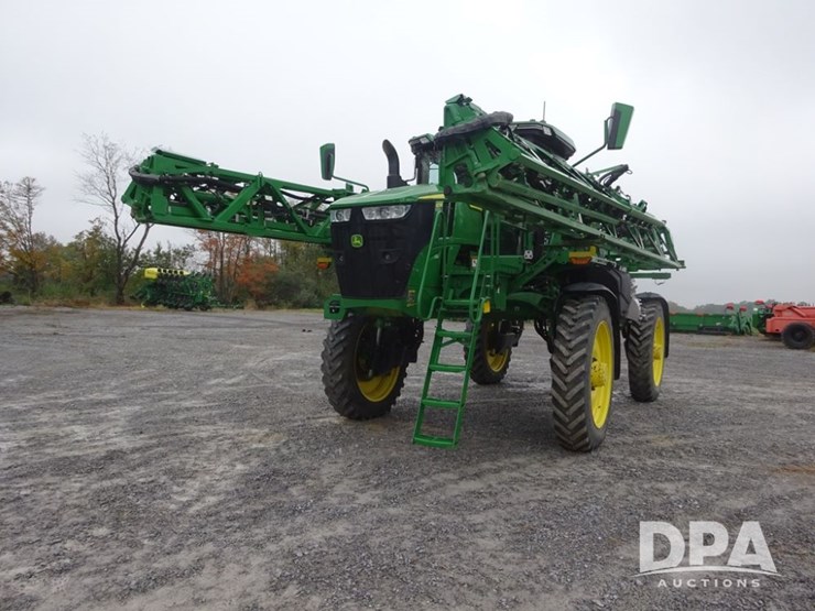 2022-john-deere-410r-image-3