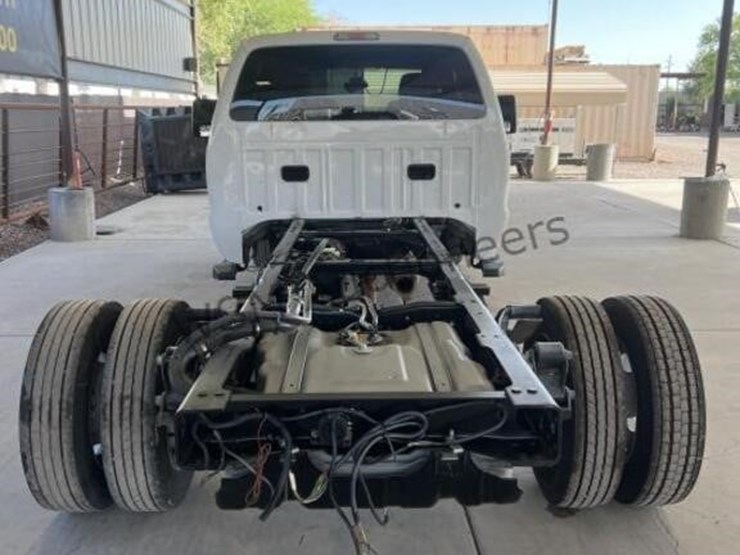 2013-ford-f550-image-6